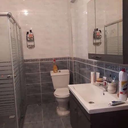 Guel Villa Villa *